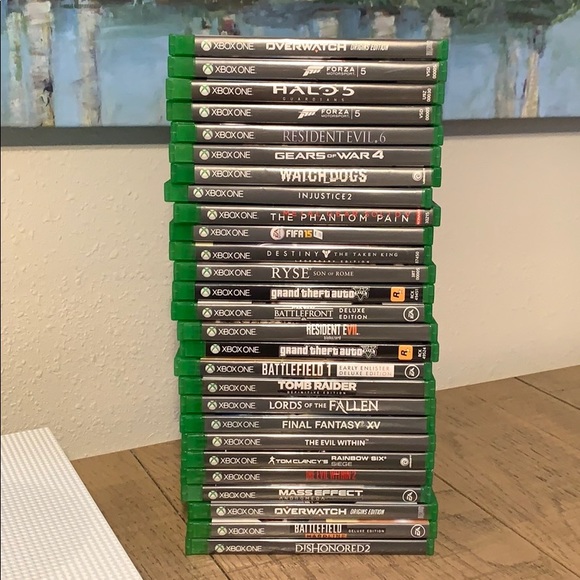 SOLD! XBOX 1S, 27 games, 2 controllers, 1 Elite - Picture 2 of 5